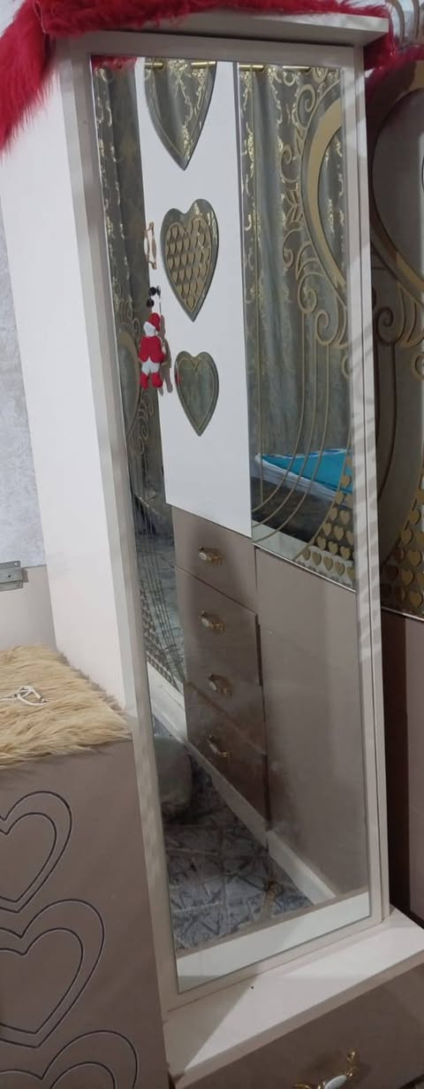 سلام عليكم غرفه تركيا نسبة نضافته 90./. للبيع
للاستفسار الاتصال ع *********** 
او مراسلة صفحه

