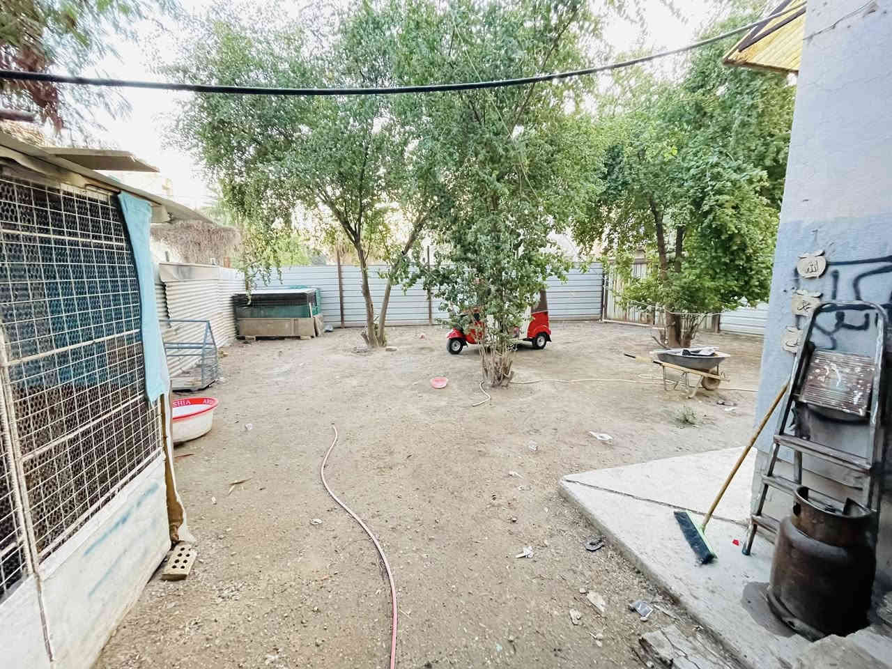 مجمع القادسيه 
طابق ارضي للبيع فقط 🏢
شقه نضيفه +الحديقه على داير الشقه 
باقي تفاصيل خاص
📞📱***********
📞📱***********
