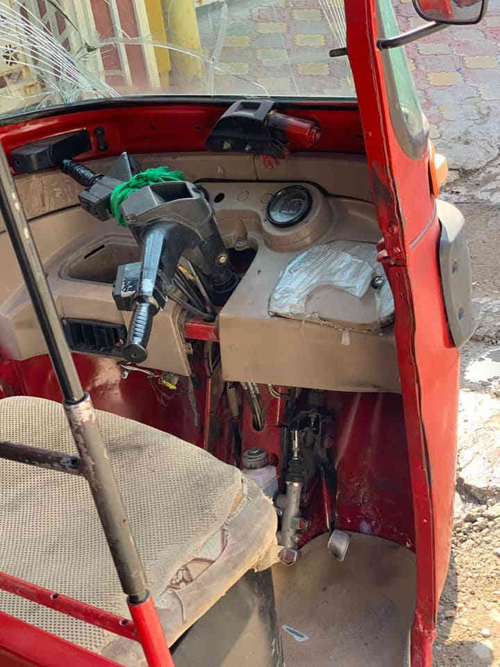 السلام عليكم تكتك موديل ١٧للبيع أوراق كامله اصولي تحويل كبل مابيها نقص يعني يحتاج ترتيب لتكتك خير من الله كبل للشارع مكينه ٢٠السعر2900 مجال قليل  عنواني الدوره أبو دشير تواصل *********** بغداد
