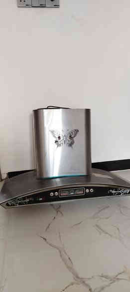 للبيع سخانات عدد ٢ حجم كبير سعر ٦٠ ووسط ٤٠
صوبة ياباني نظيفة السعر ٥٠ ساحبه سعر ٤٠  مكان القادسية الاتصال ***********
