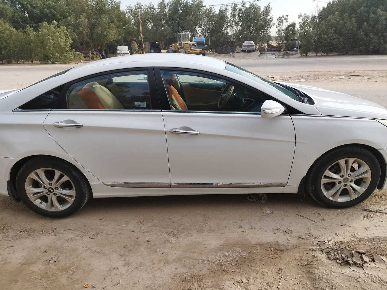 سوناتا موديل 13 خليجي للبيع بصمه تشغيل عن بعد ترحيب مري شفط اشاير بالمري تدفئه تبريد  شاشه محرك كير جيد جدا مكفولة عد ترتيبات بالهلالات الخلفيه السعر 125
***********
