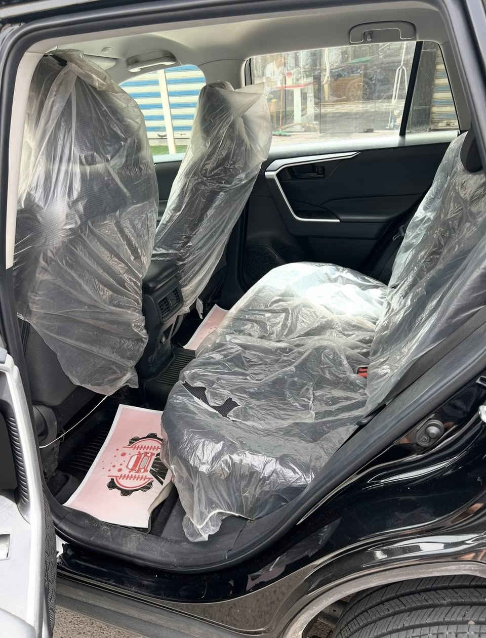 السلام عليكم
راف فور ٢٠٢٣ le كلين بدون حادث
رقم اربيل لون اسود
محرك ٢٥٠٠
ماشيه ٤٠ الف
ثلاث وضعيات قيادة نورمال وسبورت وايكو
شاشه الكترونيه كاميرا وحساسات
كار بلي
فول تحكم ستيرن
نقطه عمياء واشاره بالمري
رادار امامي وخلفي 
تبريد قطعتين
توقف ذاتي 
لايت زينون بلادي
سياره نضيفة جداً 
السعر ٢٦٠ ورقه
رقم الموبايل : ***********
