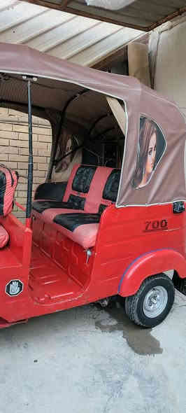 سلام عليكم تكتك للبيع موديل 2019 التكتك نضيفه ومرتبه وخير من الله ومجفته مره وحده وشرط على الفحص لا تبخر ولا تنقص اما هيه عندي سنويه الها وسعرها « 4 ملاين »  والاستفسار على هذا الرقم *********** والعنوان النجف الاشرف
