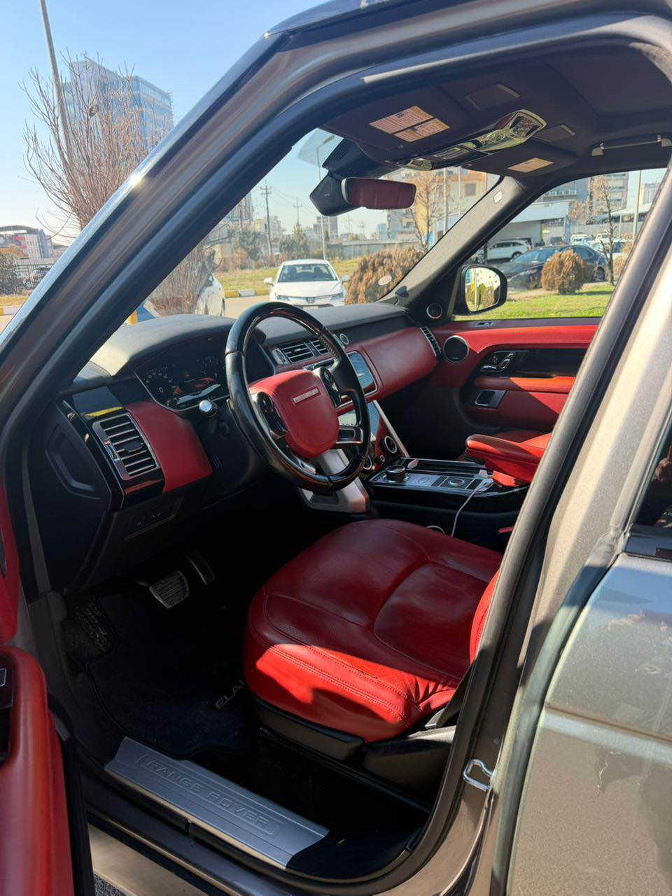 2021 سەیارەکە زۆر خاوینە ، دوو پارجەی هەیە بۆنیت و جاملخ ، فول فولە ، ناو سۆرە و داتاشۆیە28ml رويشتيا
*********** أربيل, العراق
