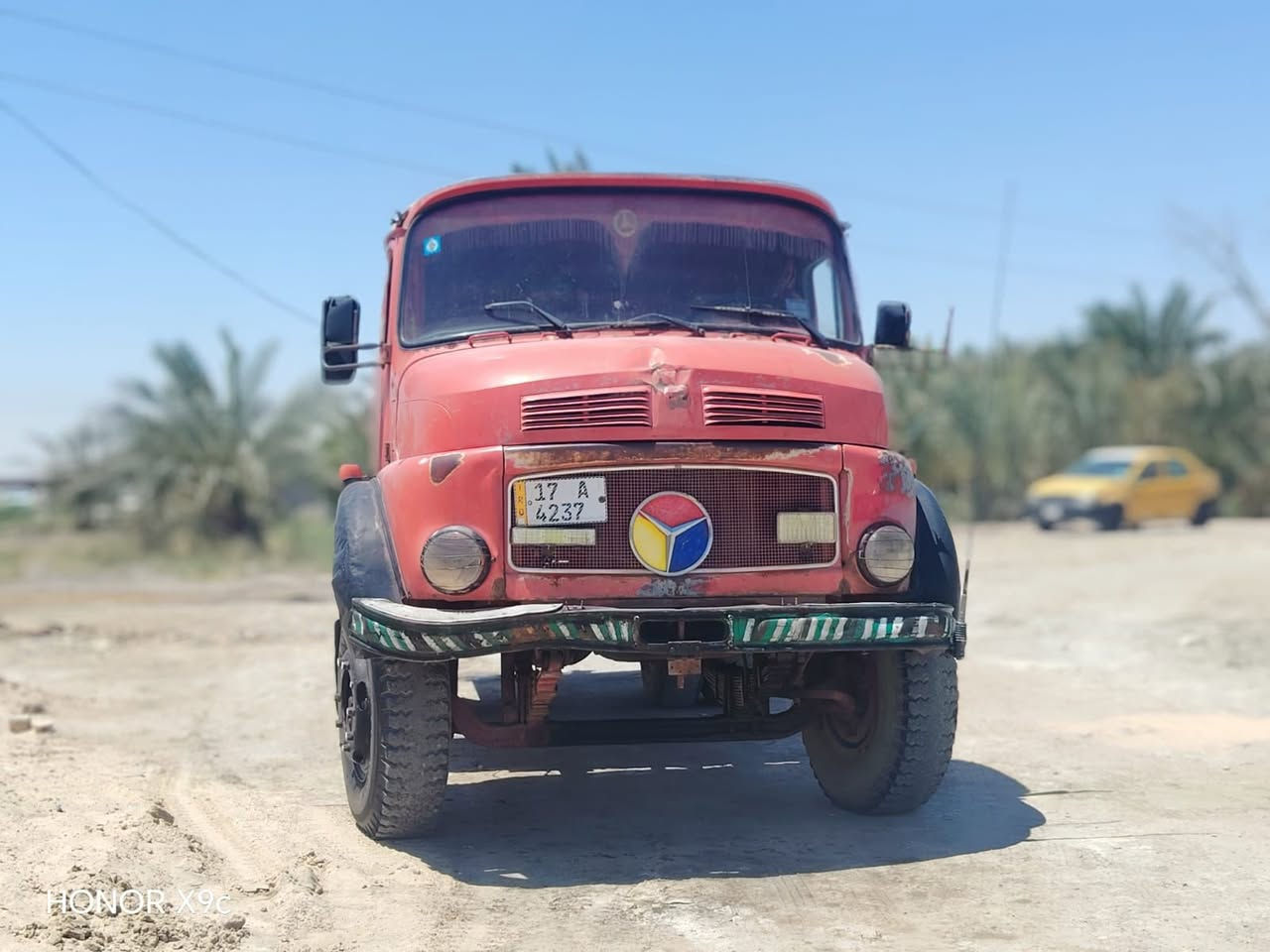 سلام عليكم سياره ابو ردين عشراويه موديل 75 سياره جاهزه مكفوله عامه كير ومكينه فول تهم تأثر جديد سعر 32مليون وبيها مجال حق جيه عنوان السماوه رقم انكليزي تحويل ثاني يوم رقم الهاتف***********
