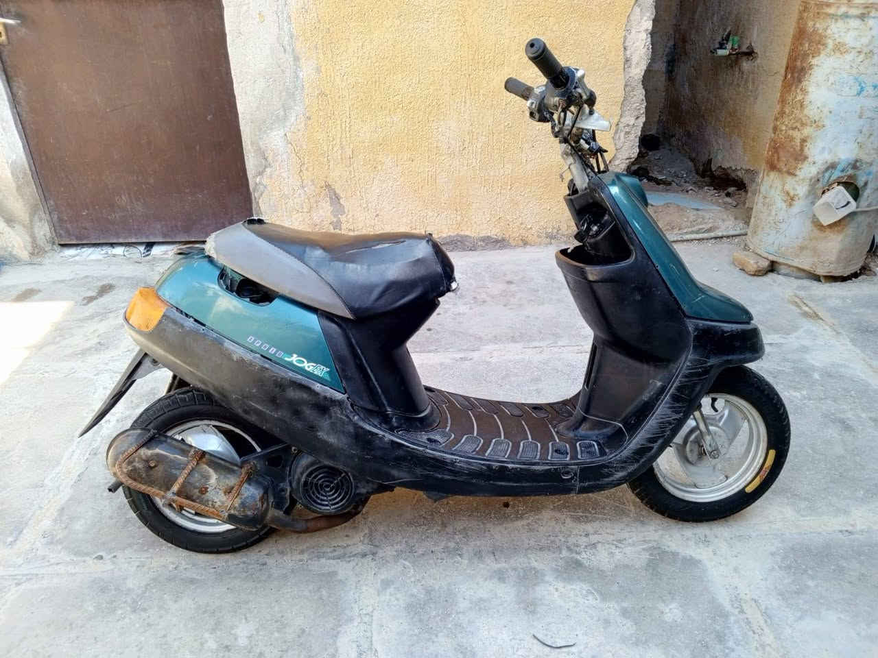 سلام عليكم دراجه بطه ياباني للبيع دراجه مكينه ناعمه مفتوحه تجفيت اصلي بوش وبستم مال تفصيخ لا بيها صوت روله ولا كير ولا اي شي شرط شلعه ومعدل شاصي مكفول قفل استيرن وقفل جنطه كهربائيات شغاله بس يحتاجلهن اكلوبات سلف شغال بس يحتاج باتري كفرات اصليه كامله تايرات جدد وراه وكدام كابريته وشوته جديدات واير ابريك جديد ابريكات شغاله وراه وكدام سعر 140 وبيها مجال كربلاء حي الغدير متواجد *********** ومتواجد ماسنجر
