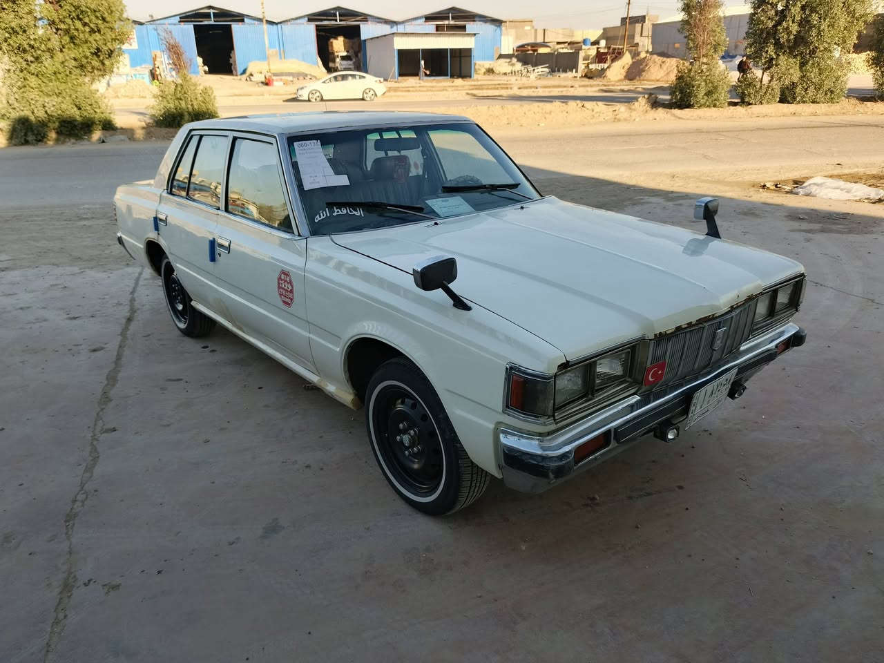 السلام عليكم سياره كراون للبيع سياره جير مكينه حداديه جديدات ماكينه بطه 3000 سياره نظيفه كلش السنويه 27 وكاله باسمي حداديه بالكيس سعر 45 وبها مجال مكان بابل القاسم***********
