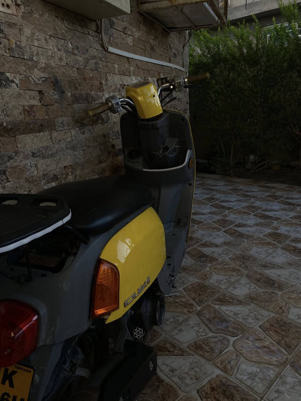 السلام عليكم 🫡 بوليس 2009 كابريتر دراجه كل نقص مابيها محرك خير من الله دراجه حلوا مكان الخالص سعر 500 بي مجال ***********
