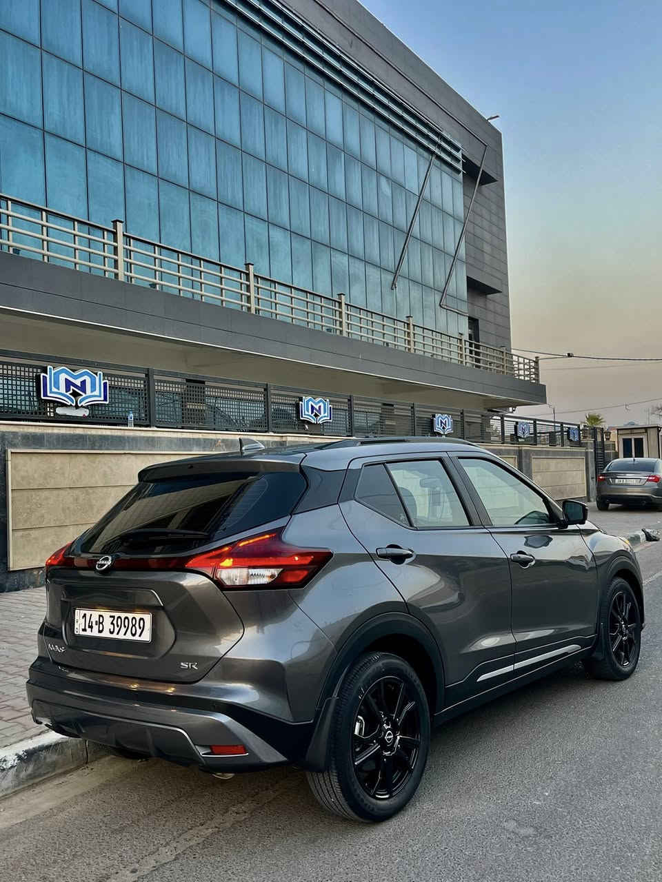 2023    نيسان كيكس
بنيد مرجع  بارد ومصبوغ 
جاملق بي صبغ اربع اصابع 

محرك1600 
رقم بصره حره باسمي 
رقم وهزه وسنويه جديده
مكان السياره بصره  
ماشيه 13 الف فقط على ايدي واستخدام شخصي 
 مواصفات :
ايكو +سبورت
رادار 
شاشه كار بلي 
تحكم ستيرن 
عينه دجتل 
تدفئه ستيرن +كشنات
تبريد ثلج 
تشغيل عن بعد 
4كامرات 360
حساسات  
اوتو هولد 
تحديد مسار وعدم الخروج من المسار 
--------
مكينه كير حداده كهربائيات كفاله من كلشي
السعر 155 وبيها مجال 
الرقم : ***********
