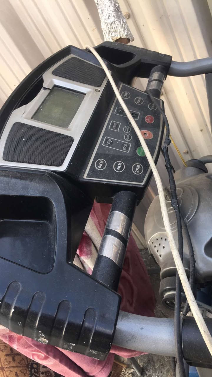 جهاز جري نظيف كله شغال سرعاته وجهازلبطن مالته يشتغلن لسعر ١٥٠وطباخ اخولجديدعيونه تخبل للبيع ب١٢٥


**إذا كنت صاحب هذا الإعلان وتريد حذفه لأي سبب، رجاءا أرسل رسالة إلى الدعم الفني**