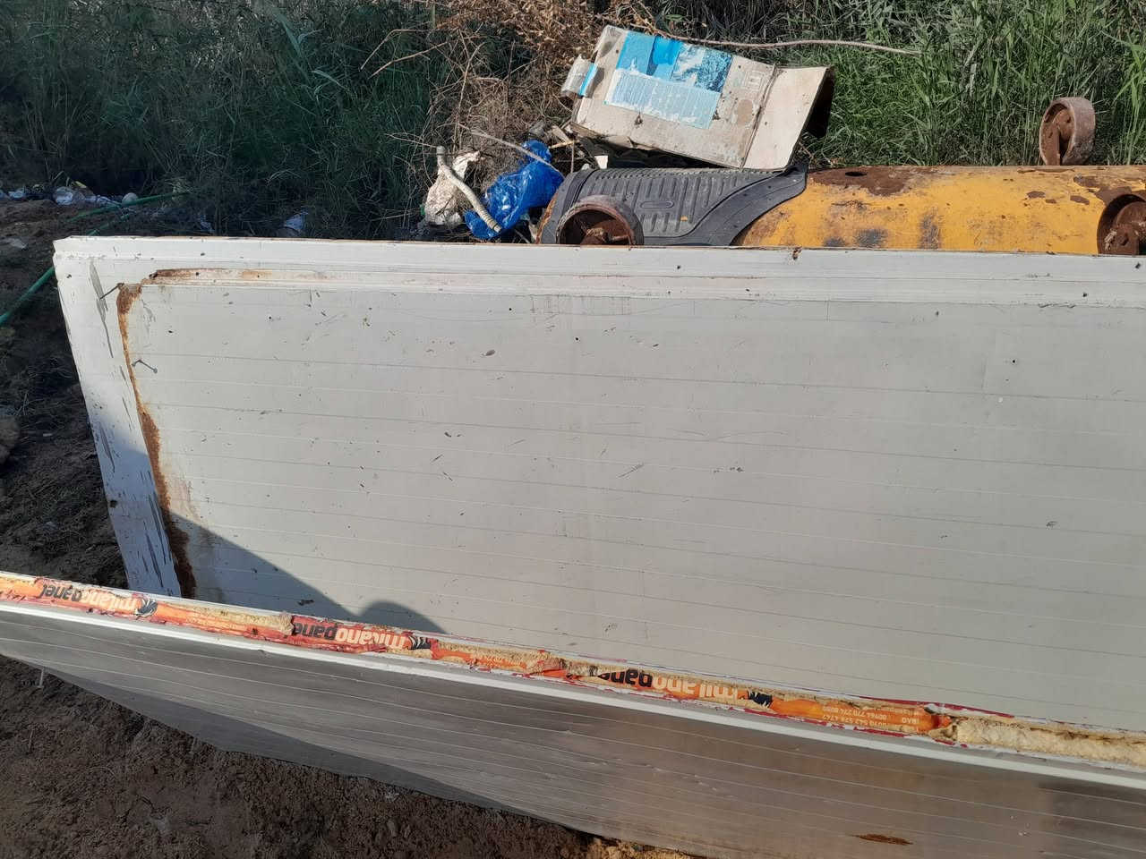 سندويج جداري 4 قطع مستخدم 3 منهن طول 2متر ونص / وحدة 2متر و70 سنم مكاني ابو الخصيب الوسطي قرب مدارس طيور الخصيب  ***********
