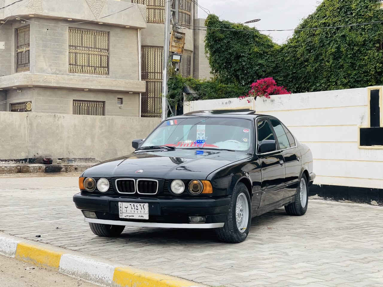 السلام عليكم اخوان 🤍
موديل 1990رقم بغداد انكليزي بسمي سنوي2031 تحويل مباشر ثاني يوم 

الحجم (535)مفتوح 6سلندر 

مصبوغه جماليه بدون دواخل صبغتهااا كلش حلوه وكاعده بدون اي حادث مكفوله 

حداديه جديد دواخل نضيفه  كهربائيات كلهه شغاله سياره 

العنوان بابل شوملي 

السعر 43وبيه مجال 

رقم الهاتف ***********
