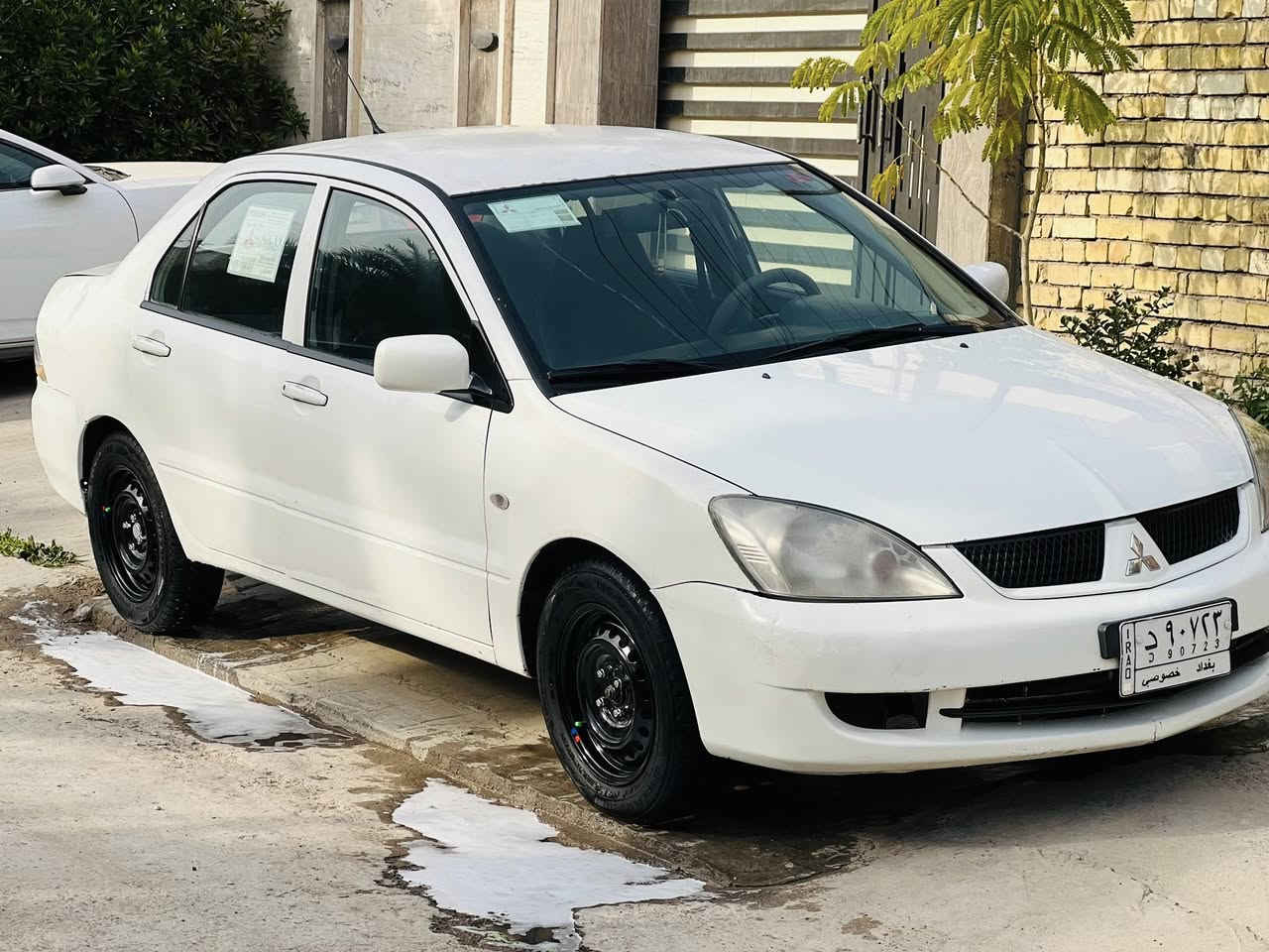 من رخصة الادمن
للبيع مسيبوشي لانسر2011اشركة العامه خليجية
سيارة كير مكينة مكفولات مكينة قبق اسود 1600بلادي 
تخم تاير جديد حدادية امامي خلفة جديد تبريد ثلج تدفه 
السيارة بيه صبغ اهلالات خلفية وكصت البنيد فقط بسبب الحصو مال طريق السيارة مطلوبه للمصرف 
السعر 60$
العنوان بغداد البنوك 
***********
