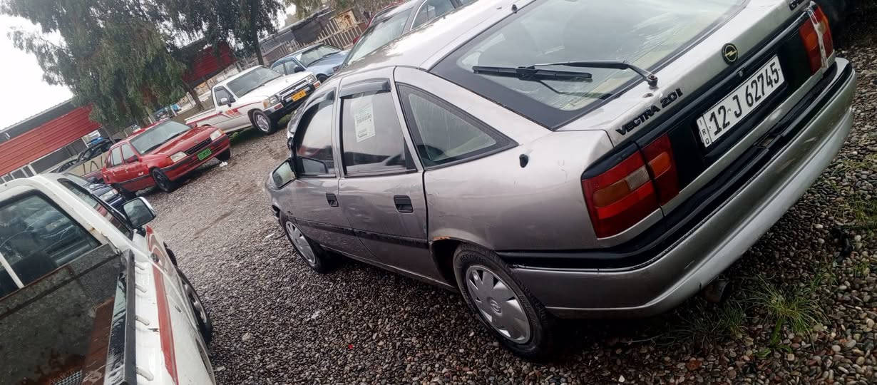 سلام عليكم فكترا موديل 94 حجم 20 كير عادي كلها شرط سياره بيها جاملغين وره شرط بيدون دواخل شرط تحويل سنويه جديد سعر 35 مجال
*********** وات ساب هم عندي 

***********
