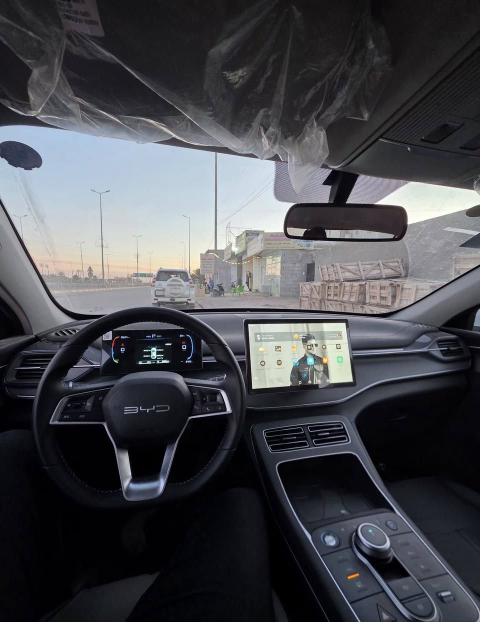 سلام عليكم 
BYD دستروير الجيل 5
للبيع السيارة فول مواصفات عدى الفتحه 
السيارة كامله هيه وملحقاتها الاصلية اي نقص مابيها ✅️
 + شاحن سريع 16 امبير ⚡️
السيارة ماشية 10 الاف وبعدها بوضع الوكالة 🔋
 مكفولة كفاله عامه عدى رصعه بسيطة جدا حجم اصبعين (بخشم البنيد )
السعر 20 مليون وبيها مجال بسيط جداً ⛔️
مكاني كربلاء 
اذا ماعجبك السعر لا تكسر بحلال العالم رجائاً 🌹🤍
للاستفسار اكثر التواصل :***********
