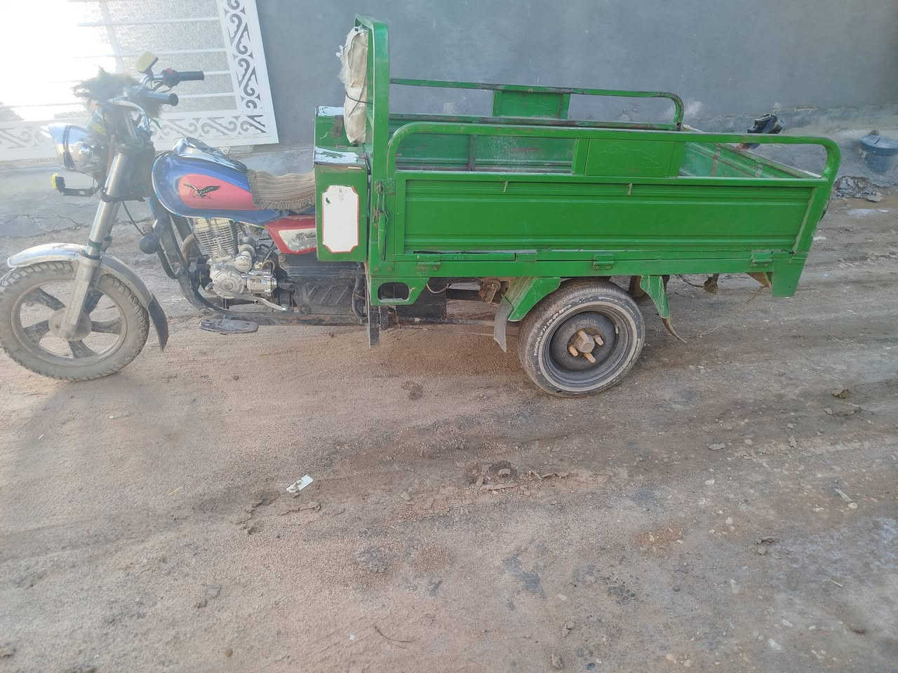 سلام عليكم ستوته لبيع موديل 2018وراق  صولي مكينه 25 كهرباء شغاله ركبه طاكه وملحومه المكان بابل جبله للاستفسار ***********
