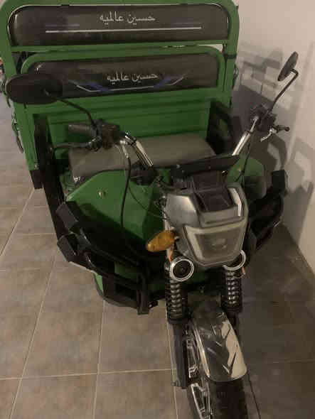 السلام عليكم 
مكلف بالنشر ستوته شحن للبيع 

مواصفات بطاريات دبل بدي جبير يسموها شبح تايرات عراض جوبلس تتحمل ٥٠٠ كيلو جنطه سماعات بدي كلاب لايتات كله شغال بيها جك سرعه بالوزن الثقيل نضيفه وما متعوبه

للتواصل ***********
