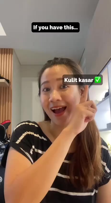 COSRX 💖
🩵The Hyaluronic Acid 3 Serum 🩵
‎ اعيدي الامتلاء والحيوية والترطيب والمرونة لبشرتك مع سيرم الهيالرونيك اسد من كوزركس الكورية 🇰🇷 

COSRX مصل حمض الهيالورونيك 3 هو منتج للعناية بالبشرة مصمم خصيصًا لتوفير ترطيب وترطيب مكثف للبشرة. حمض الهيالورونيك هو مكون رئيسي في هذا المصل ، وهو معروف بقدرته على جذب الرطوبة والاحتفاظ بها ، مما يؤدي إلى بشرة أكثر امتلاءً ونعومة وليونة.nnحمض الهيالورونيك هو مادة طبيعية توجد في الجلد وتلعب دورًا حاسمًا في الحفاظ على مستويات الترطيب فيه. 

🩵 مناسب جميع أنواع البشرة حتى الحساسة !
🩵 يتكون من 30% من حمض الهيالورونيك النقي
الذي يرطب البشرة الجافة والمتهيجة 
🩵 يتغلغل بعمق في البشرة ويساعد على الاحتفاظ بالترطيب لتحصلي  على بشرة مرنة ونضرة 
🩵 تركيبته خفيفة الوزن وسائلة تعزز محتوى الترطيب في البشرة وتقلل التجاعيد  وتمنع ترهل الجلد لبشرة ناعمة
🩵 يحتوي على مجموعة من الأحماض الأمينية والسيراميد لتقويه حاجز البشرة وحمايتها من العوامل الخارجية

المنشأ كوري 🇰🇷 
السعر ١٠ الاف 
🚘يوجد خدمة توصيل لجميع محافظات العراق ٤ الاف🚘


**إذا كنت صاحب هذا الإعلان وتريد حذفه لأي سبب، رجاءا أرسل رسالة إلى الدعم الفني**