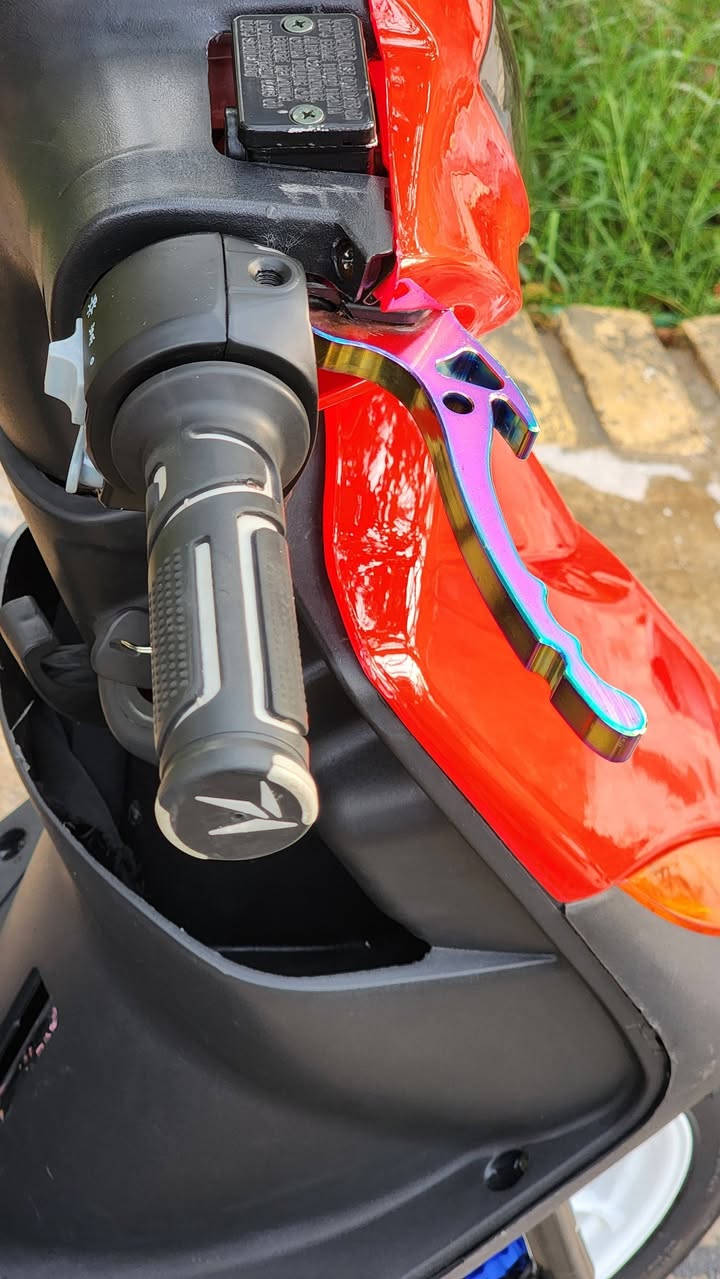 سلام عليكم دراجه ماكس عدله للبيع 
كدام عينك لدراجه نضيفه جداا 
مكينه 49 سلف 55 
بيها تزويد هواي 
كل شغال بيها ما عوزها برغي 🔩 
اشاير لايت سكنات كلها شغاله 
بيها شلعه تخبل كلجات قويه لا تبخير ولا تنضح ولا دخان ابد 
سعرها 550  وبيها مجال ويدلل ليجيها 🩷 مكاني بابل مدينه القاسم الجربوعيه رقمي بي وتساب ***********
