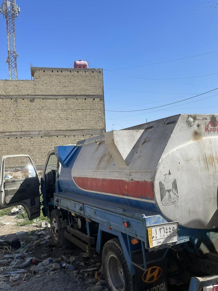 سلام عليكم تنكر ازوزا ٣٣٠٠للبيع جاهزه لشغل رباعيه خنزيره جديده عداد ياباني تخم تاير جديد باتري جديد اي نقص مابيهه تاخذهه كبل لشارع سعرهه ٤٢ورقه وبيهه مجال بكاني بغداد الحريه رقم ***********
