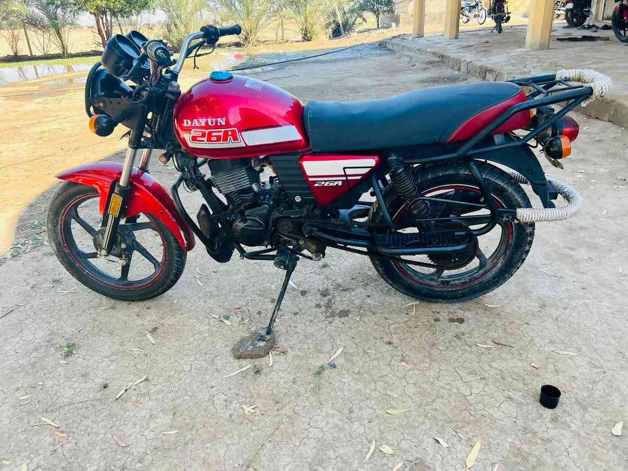 سلام عليكم دراجة دايون للبيع موديل 22مكفول كفالة عامة أوراق استنساخ محرك مكفول  كهربائيات كله شغاله الدراجه خير من الله بشرط انضف من الصوره السعر مليون وبيه مجال اتصل وبك خير وتتلل ***********
