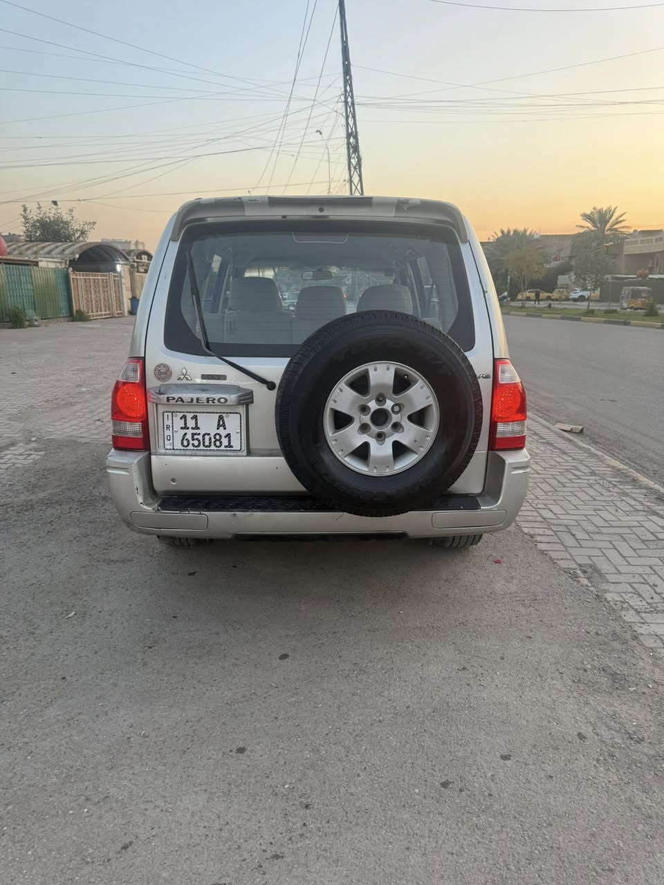 باجيرو 2006
مكينه 6 سلندر
سياره مكفوله من الطول لطول لا ضربه ولا صبغ فقط بيها (جراد خفيف ) بأماكن معينه مكينه كير مكفولات تخم تخاير جديد تبريد ثلج منضومه غاز جديده انسى الصرف لايت عالي ناصي شغال غرفتها جديده كشناتها جدد لا مضربات ولا مشككات كل نقص ما بيها بسمي السياره سنويتها ل2031 رقم دولي مكاني بغداد البلديات رايدها 85 ورقه وبيها مجال للناس الطيبه❤️
رقمي
***********
