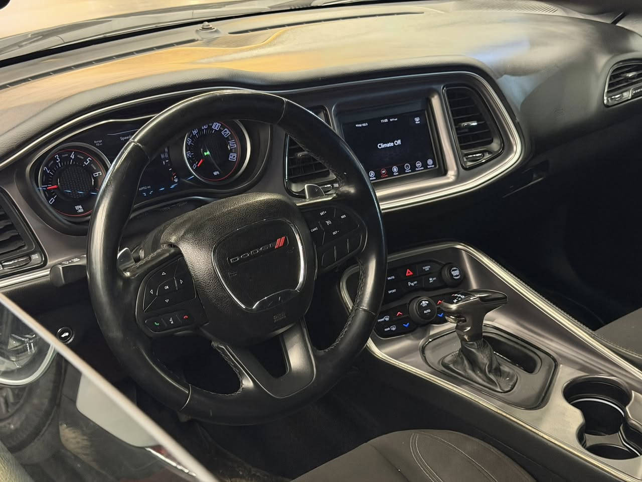 سلام عليكم
دوج جالنجر ٢٠٢٠ سيارة اس اكس تي محدث جي تي السيارة كلش حلوة نصبة همين گير و محرك و كهربائي كلها بشرط محرك بدون فتح الدواخل همين بشرط سيارة بس بيها قطعة وحدة سبغ و البونيت محدث تحويل و غرامات بشرط رقم شاصي موجود بلمنشور سعرها ١٧٣ و بيها مجال للطيبين بدون مراواس بس بيع للتواصل على واتساب بس *********** ☎️
