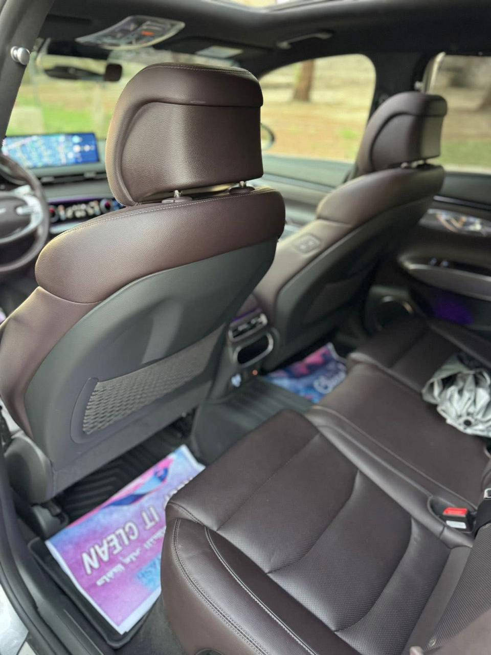 للبيع او مراوس حسب القناعة
جينسسز  GV70  موديل 2023
حادثها بنيد مبدل +جاملغ بارد فقط دعامية نفس اللون
رقم بغداد الجديد سنوية بأسمي
ايرباك راجع سستم شركة 
السيارة فول مواصفات برستيج
١_ محرك 2500 تيربو
٢_ كير ماوس 
٣_ تحكم بالشاشة ماوس
٤_ كامرات 360
٥_ انارة داخلية 
٦_ كشنات تدفئة وتبريد
٧_ كشن السايق والصدر كهرباء  
٨_ تشغيل  عن بعد
٩_ تقديم وترجيع بالبصمة 
١٠_ بانوراما 
١١_ تحديد مسار 
١٢_ قيادة ذاتيه 
١٣_ رادار 
١٤_ نقاط عمياء 
١٥_ اشاير ترحيب
١٦_ باب الصندوك كهرباء 
١٧_ انارة محيطية
١٨_ ويل كب 19 
١٩_ سستم صوت 
٢٠_ بردات خلفية
٢١_كش خزن

ملاحظة اكو تكحيل بنهاية باب السايق
***********
السعر 298
