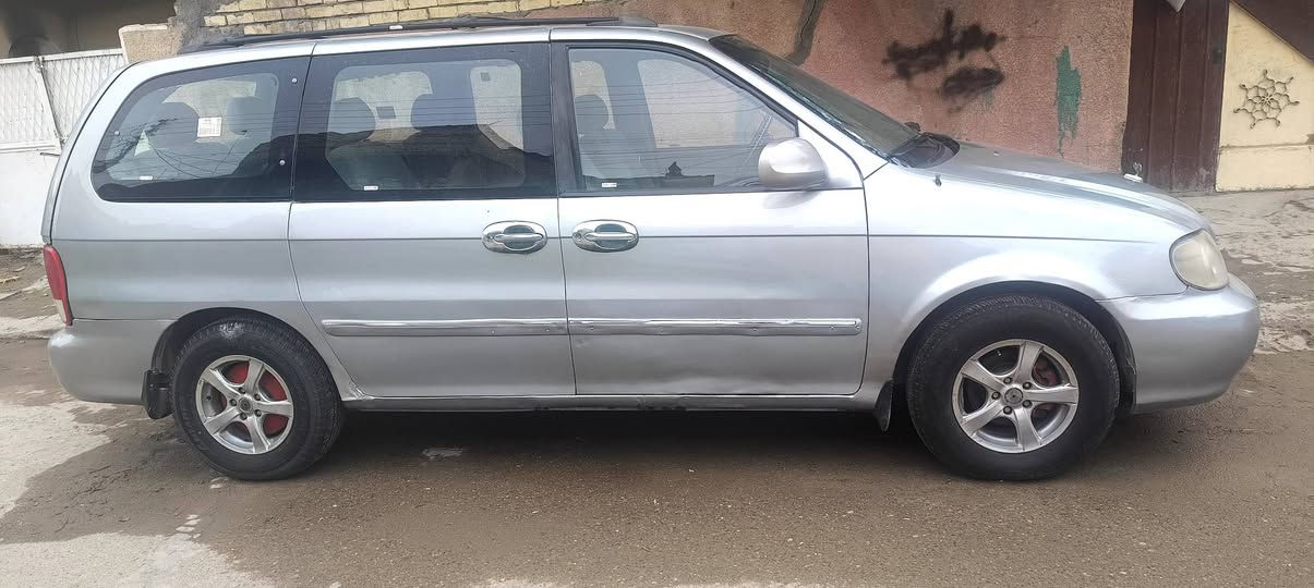 السلام عليكم كيا سيدونا مديل 2005
لبيع 
محرك 6 سلندر
مصبوغه حزام 
لسعر 90 وبيه مجال مكان بغداد
لاستفسار ***********
