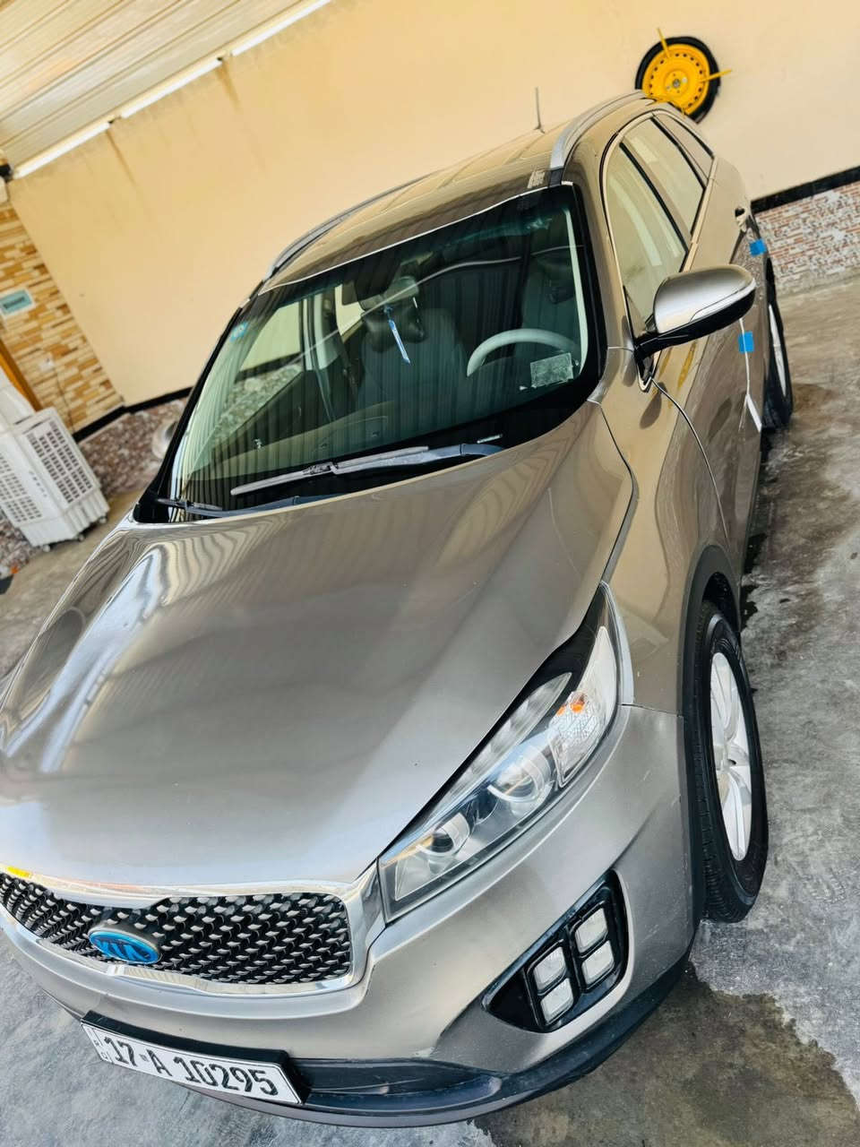 سورنتو ٢٠١٧ 
وارد امريكي 
V6 4x4 
صور الحادث مرفقة بالبوست 
***********
