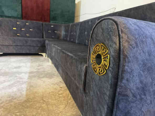 مجموعه اغراض منزليه للبيع مستخدم وجديد 
للاستفسار *********** 
يوجد توصيل 
عنوانه بكرجو شارع عوال مقابيل حديقه كوستجم او مدرسه شنيار للبنات ((معرض حذيفه ))
