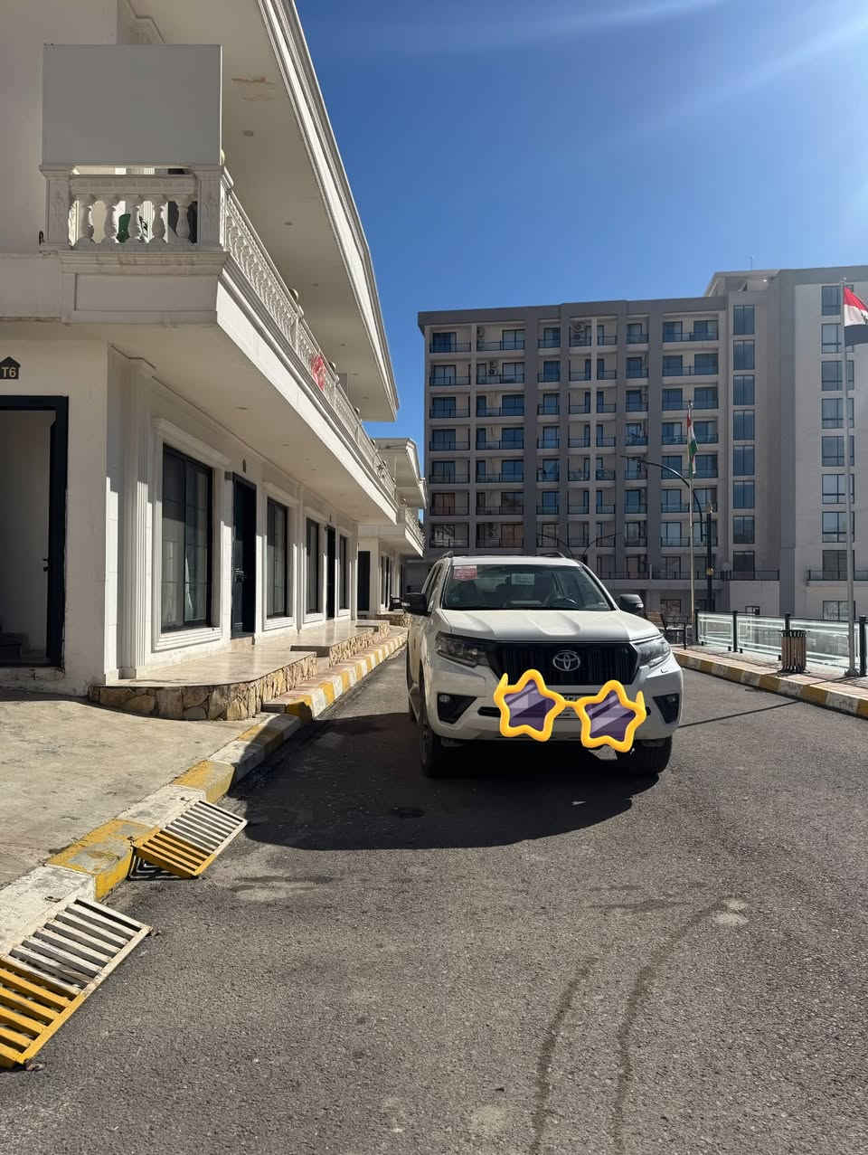 السلام عليكم تويوتا برادو2023 sas  Txs v6ماشية44000 لون ابيضّ داخل بيجي تشغيل عن بعد جامات شفط مرقم بغداد  خليجي العنوان ديالئ للتواصل عبر ***********السعر راسلني عالخاص
