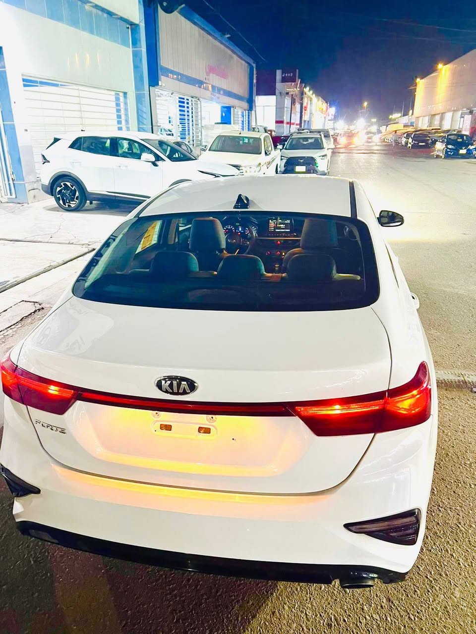 سلام عليكم ورحمة الله وبركاته
للبيع فورتي موديل 2020 وارد امريكي 

ماشيه 111الف ميل 

رقم بغداد 

سنويه وهزة حديدة

حادثها بنيد مصلح وعايفه بدون صبغ  اقل ربع تقريبا جاملغ مبدل عكس السايق ودوسه الباب الخلفي صبغ

رادار امامي تحديد مسار خروج عن المسار توقف ذاتي كروزر سرعه مثبت (سرعه) شاشه كامره تحكمات ستيرن ثلاث انضمة قياده 

مكاني بغداد المحموديه 

***********

السعر 140$
