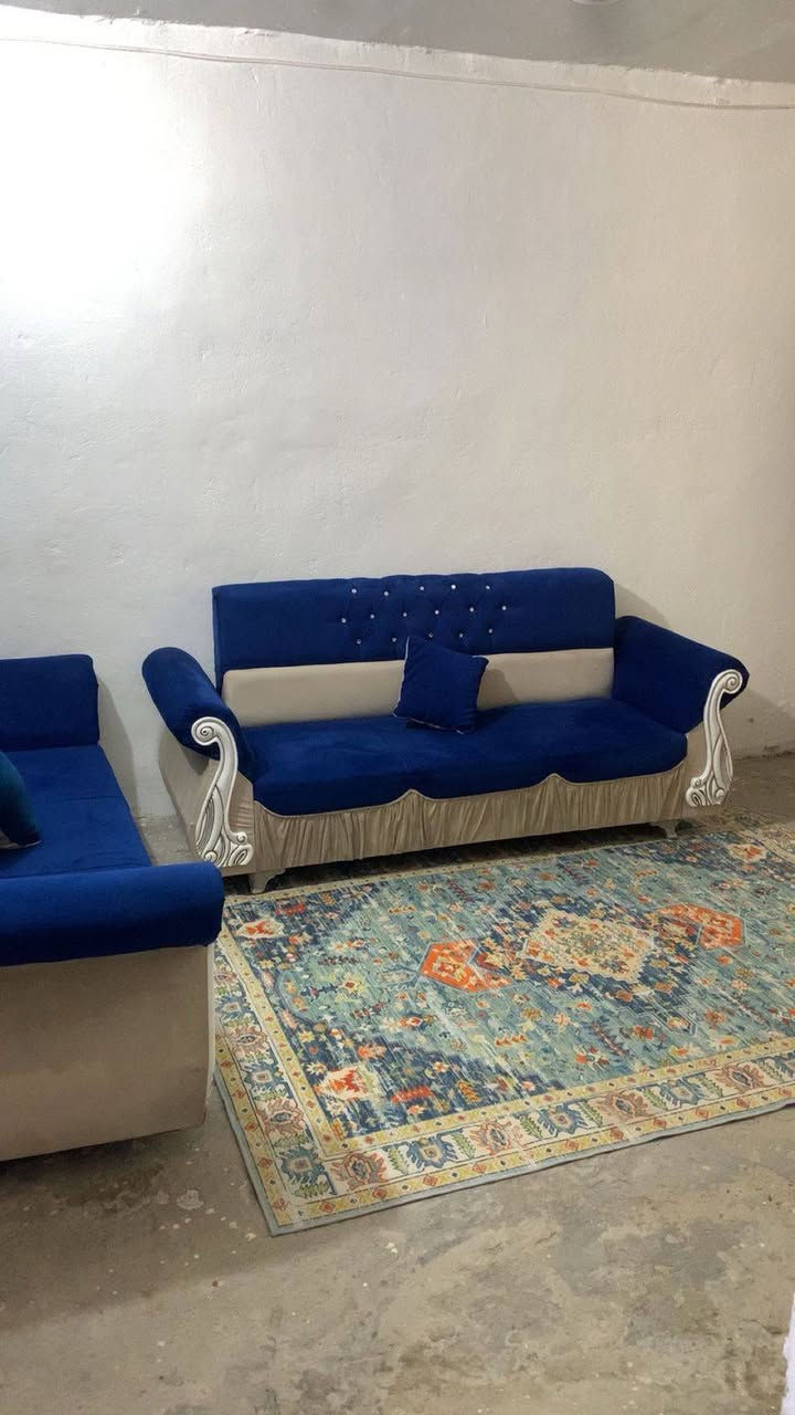 بيت ١٢٠ متر في شارع ابو الدهن، بعد فرع الصمون، بيت جاهز للسكن من ماء ومجاري وكهرباء
السعر ٧٠ وبي مجال
للتواصل الاتصال *********** 
واتساب ***********
