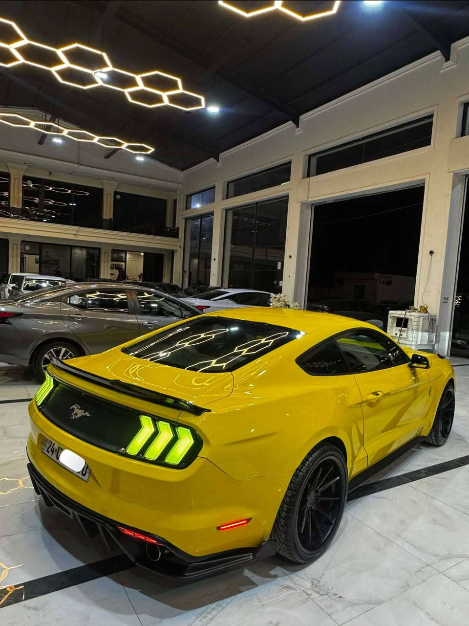 السلام عليكم اخوان موستنك للبيع موديل ٢٠١٦ 🍋 👺
سعر فقط ١٥٥$ ورقة و بيها مجال 🇺🇸☠️
مواصفات ٦ سلندر يحني محرك ٣٧٠٠ مرغوب 😈
سيارة كلين تايتل فقط بيها مكانين تعديل بارد 
يحني سيارة بدون صبغ بدون صبغ بدون تبديل بدون مفتوع بدون ايرباك بدون ضربة جاهزة اي نواقص مابي 
مواصفات معروف ٦ سلندر تشغيل عن بعد كشنات كهرباي كاميرا دواخل مبدل لون ازرق صقف ليد متغير الوان لايت امامي ٢٠٢٤ محدث بكلايت خلفي متغير الوان 
تاخم ويالة روهان ٢ سايز يحني جاهزة بكل انواع 
كير محرك حجر كواتم كل ضمان برغي مامفتوع ماشي ١٠٠ الف مكان سيارة اربيل تعويل ثاني يوم ***********☠️ أربيل, العراق
