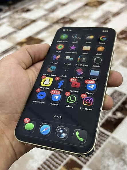 ايفون 12 برو ماكس دبل سيم بطارية 81 ذاكرة 256 فيس ايدي شغال مستبدل شاشة فقط 400 وبي مجال ***********
