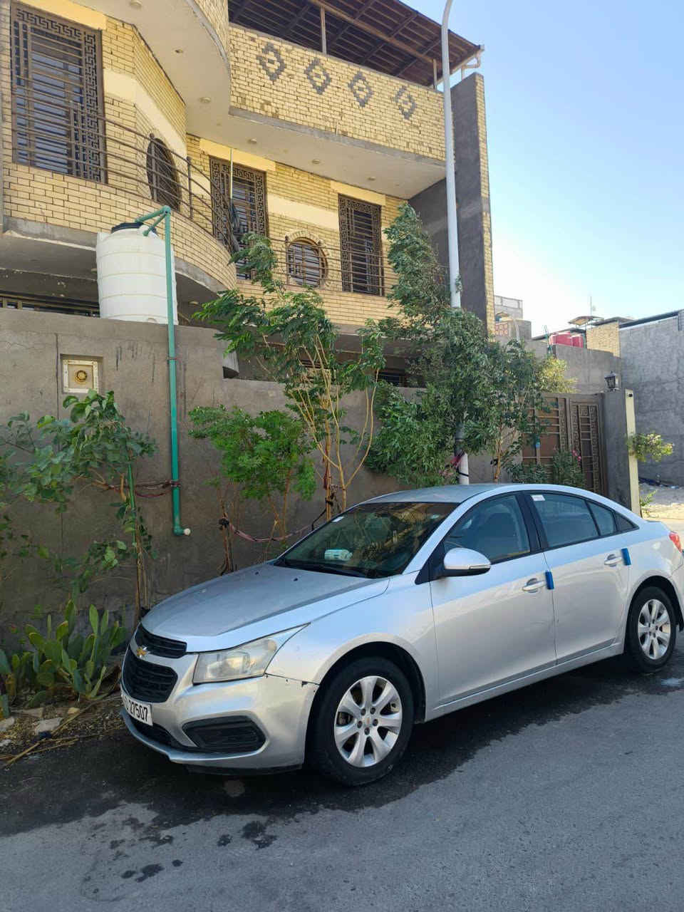 كروز 2017 خليجي 
1800المحرك 
السيارة رقم سليمانية بأسمي شرط التحويل السنوية لل 2030 هزة لل 2026 
لايتات زينون شاشة كامرة باتري جديد راديترات جدد المراوح جدد تايرات جدد  حدادية جديدة تبريد منظومة كاملة جديدة (المكينة مبدلة طابوكة كاملة قبل 3 اشهر ) السيارة ما ناقصها اي شيء 
ترايك وين ما تريد شرط تفويلة وحدة لبغداد كهربائيات شرط كاملة ما بيها ولا نقص
بيها جاملغ خلفي صبغ  
السعر 90 
مكانهه القبله 
للاستفسار  (***********) البصرة, العراق
