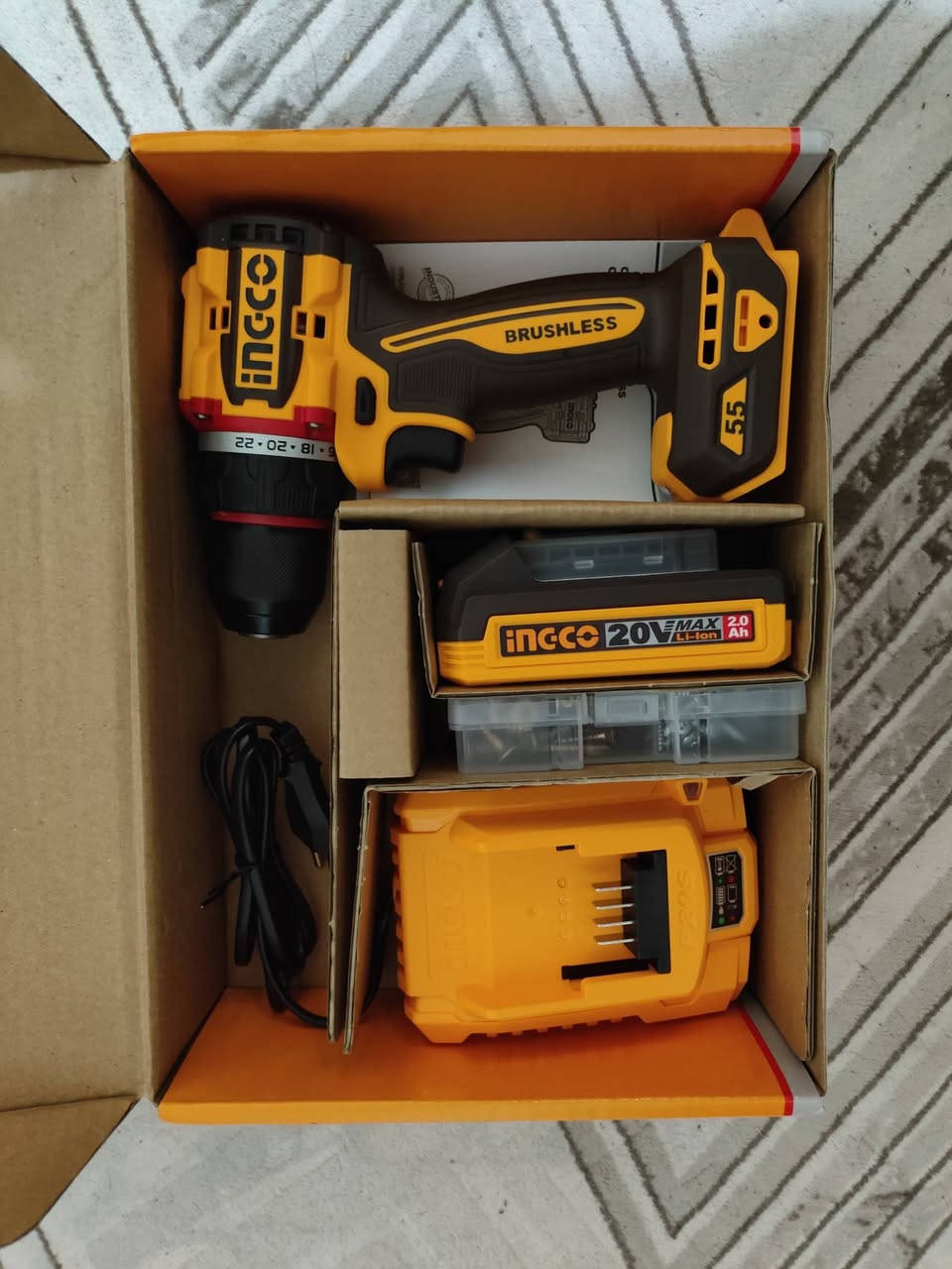 دريل شحن 55 نيوتن ماركة انجيكو مع بطارية و شاحنة و ملحقات سعر 45 الف توصيل موجود


**إذا كنت صاحب هذا الإعلان وتريد حذفه لأي سبب، رجاءا أرسل رسالة إلى الدعم الفني**