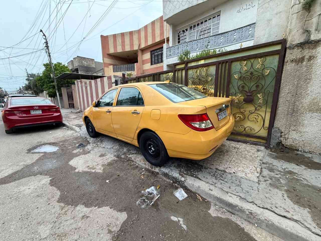 السلام وعليكم byd f3 للبيع موديل 13 جاهزة للأخير كير مكينة تبريد شاشة  فتحة سقف كهربائيات كلهة شغالة  صدر تخم تاير   بيهة هلالات معمرة فقط وشوية من باب السايق بي صبغ شبرين ب اسمي سنوية جديدة البارحة استلمتهة رقم انكليزي هزة جديدة تحويل ثاني يوم مكاني بغداد البياع *********** سعر 53 وبيعةهة مجال
