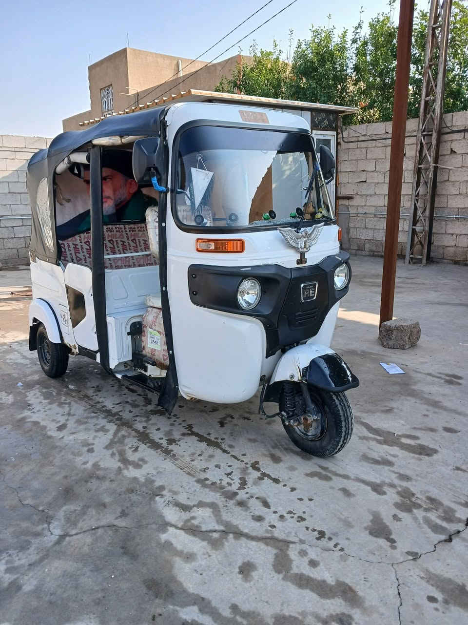 السلام عليكم تكتك للبيع موديل ٢١التكتك جديده خير من الله محرك مكفول لا تنقيص لا تبخير كشر لا معجون ولا صبغ مكان الخالص ***********. سعرها ٧ ونص وبيها مجال
