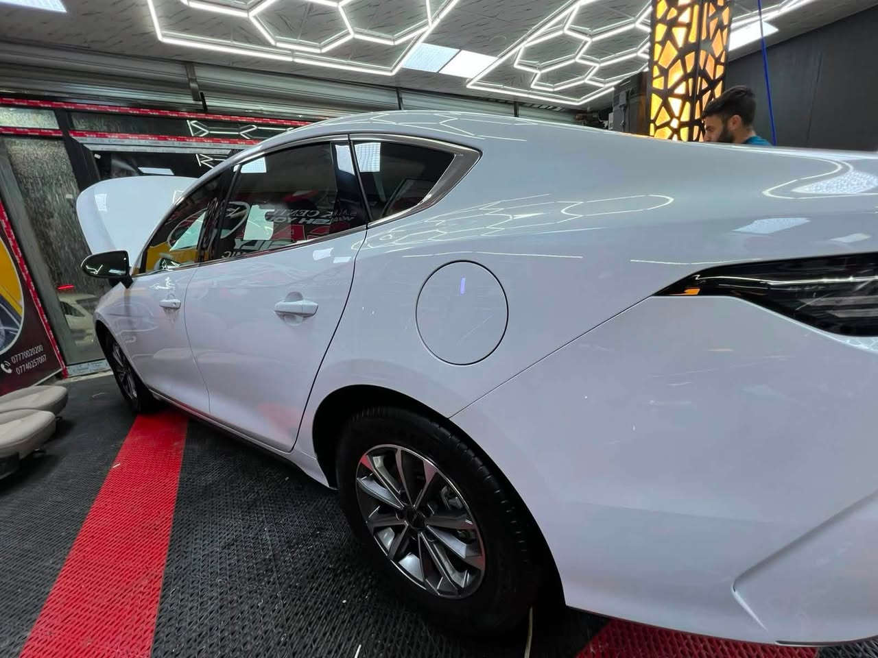سلام عليكم اخوان
للبيع 
سياره 
BYD  
نوع: دستروي 
السياره كامله من كلشي  
اليساره نضيفه وجديده 
شاحنته وياها رقمه بغداد تحويل ثاني يوم مكاني بغداد حي القاهره ممشه السياره 17514 KM السياره وكاله 
 للتواصل على الرقم *********** 
‭***********
