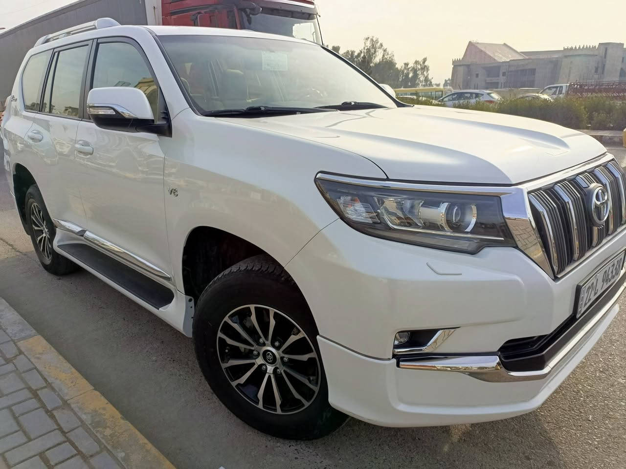 برادو 2022موصفات فول زراك لايت ثلاجه بجم اسود دبل تانكي فتحة سقف تشغيل بعد نضام منحدرات شاحن واير ليس اشارة ترحيب سياره ماشيه 81000مكانها بالموصل سياره بأسمي كل شي شرط ***********
