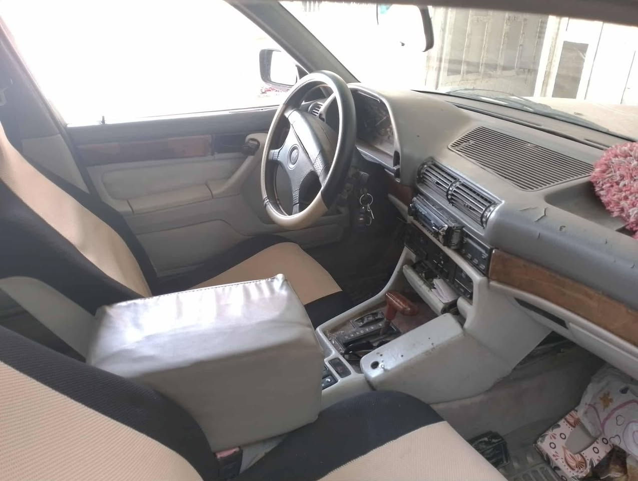 بي ام 730 موديل 1992 تبريد شرط   تدفيه رقم نينوى الماني شرط الوكاله والتحويل  للبيع السعر 40
واذا اكو مراوس بعد احسن***********
