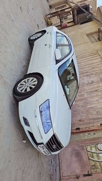 سوناتا • ٢٠٠٨ • ٤ سلندر