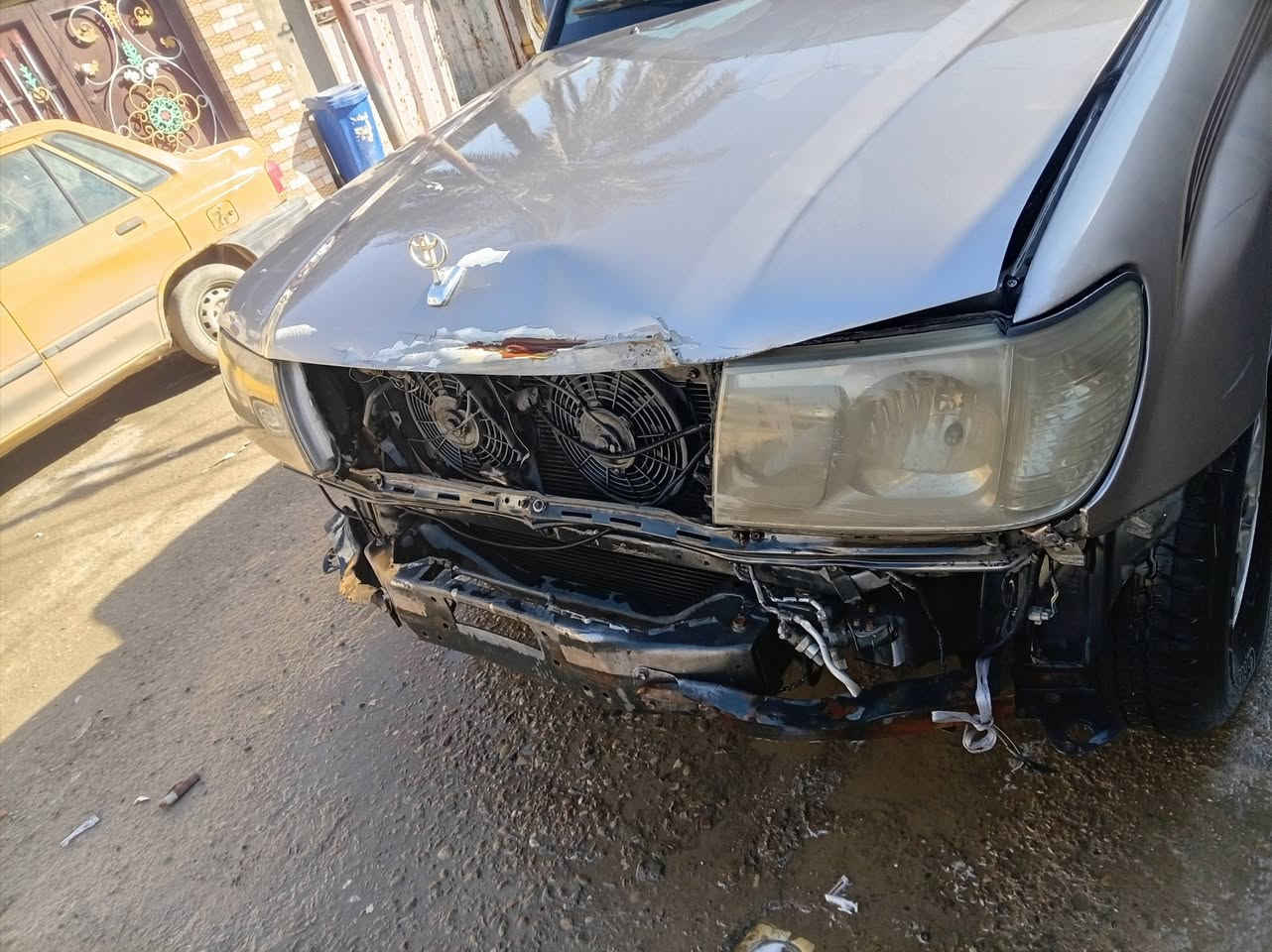 السلام عليكم
لاندكروز 2002محدث 2007
رقم ذي قار تحويل في الناصريه
اللون رصاصي رمادي
مكان السياره بغداد
يرادلها ترتيب
***********واتساب
السعر 120 وبيها مجال
