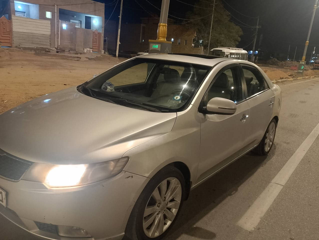 سيراتو 2012 خليجي رقم كربلاء
 بأسمي من الشركه الدوليه بسنته
 محرك 1600 فول مواصفات السعر 97 وبيه مجال بسيط
***********
كربلاء مكاني
