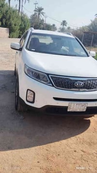 سورنتو خليجي فول مواصفات بصمه تحكم حساسات أمامية وخلفية مكفوله عدى بار...