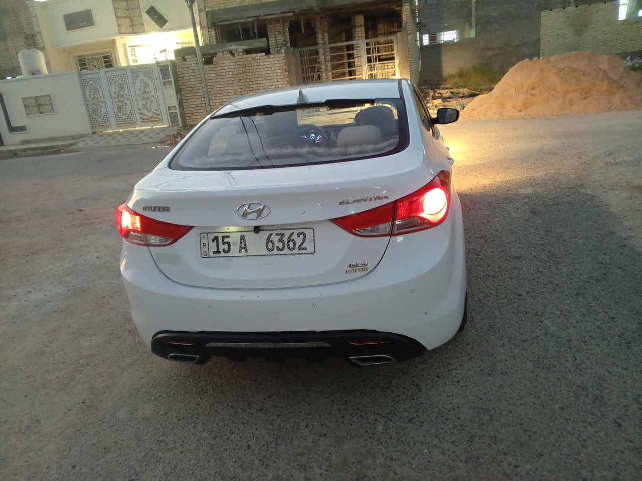 السلام عليكم... للبيع هيونداي النترا 2012  GLS خليجي ماشية365الف مكينة 1800 دووش  محرك مفتوح كير صدر كفالة 
بيهة صبغ بالدوسة وصبغ جاملغ الايسر بنيد بية بارد شبر مفتوح فقط
سعرة110وبيهة مجال بسيط
مكان السيارة بغداد الدورة
***********
