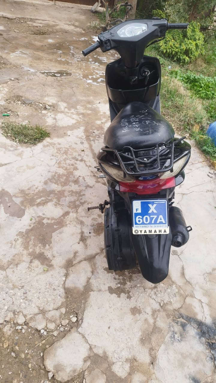 ادرس ماليزي نضيفه السعر 225 وبيه مجال للطيبين رقمي ***********
