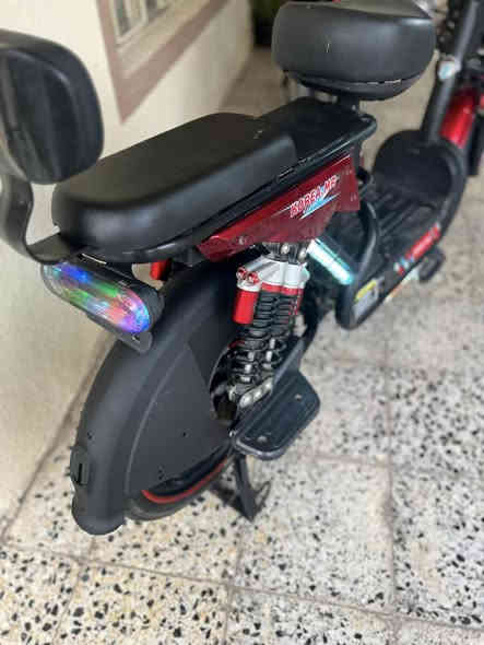 بايسكل شحن للبيع جديد ٢٠٢٤ كلة شغال ما ناقصة شي بطاريات جدد كلة جديد لايت عالي ناصي اشاير السعر ٢٥٠ بي مجال العنوان ديالى ابي صيدا ***********
